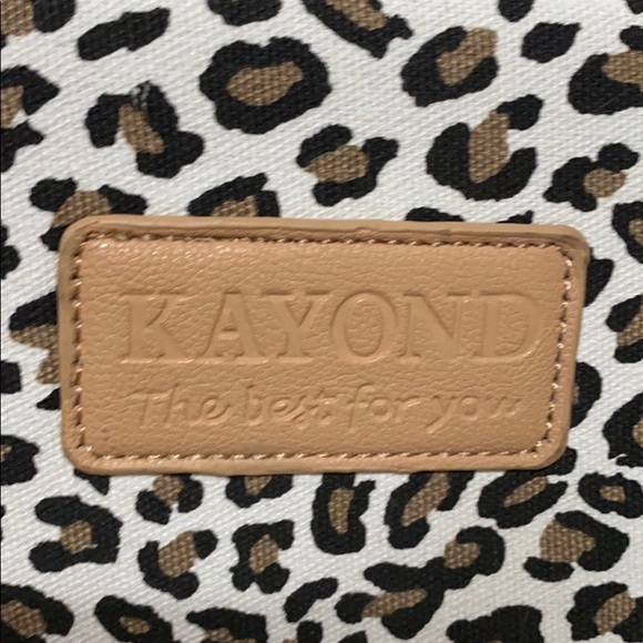 Cheetah / leopard print 13” laptop case - Picture 2 of 3